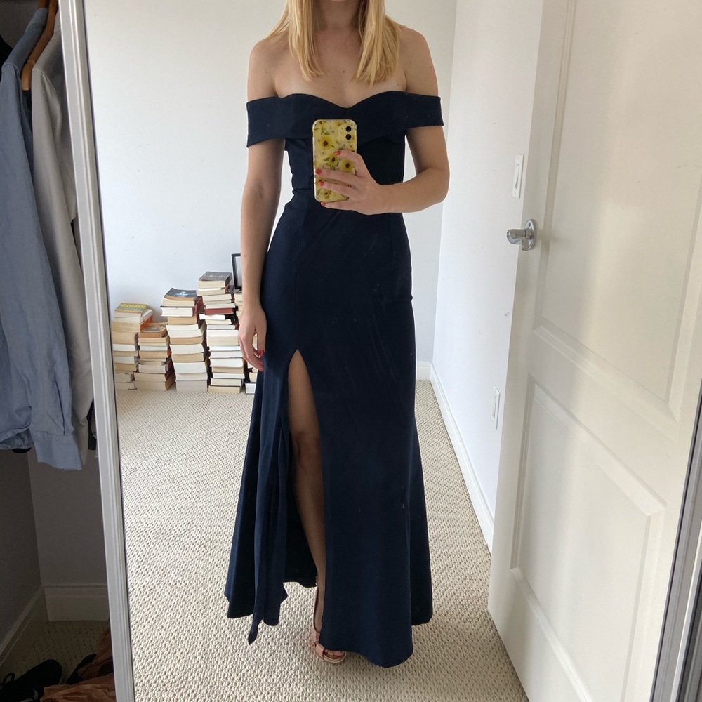 Worn once! Lulus 🦋 off the shoulder maxi dress